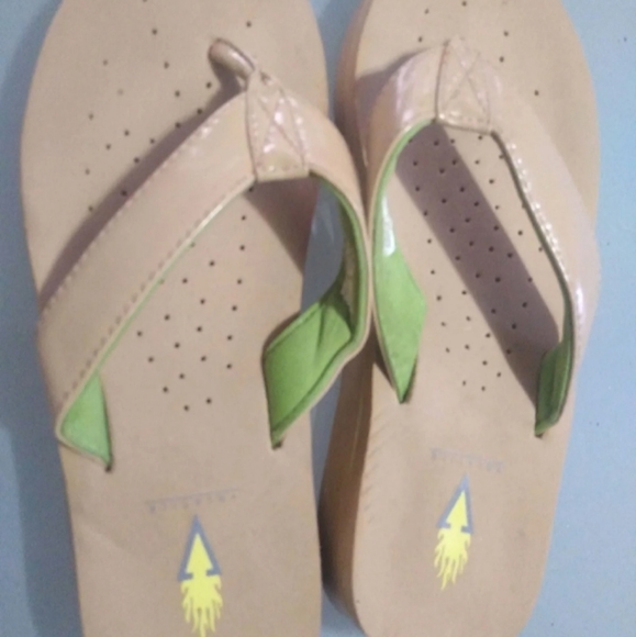 Volatile Thongs - Picture 4 of 4